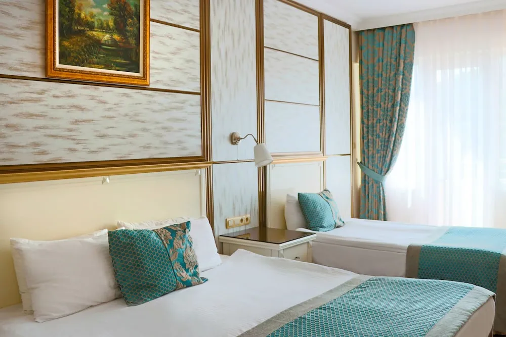 Deluxe Üç Kişilik Oda, Balkon, Dağ Manzaralı