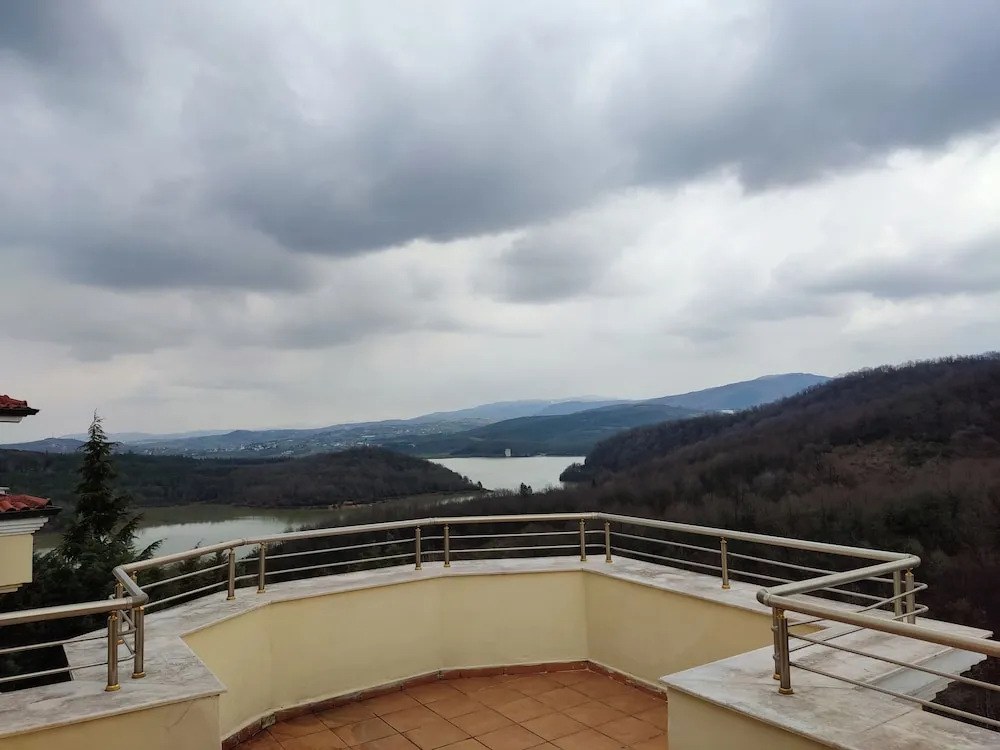 Grand Süit, Sauna, Göl Manzaralı