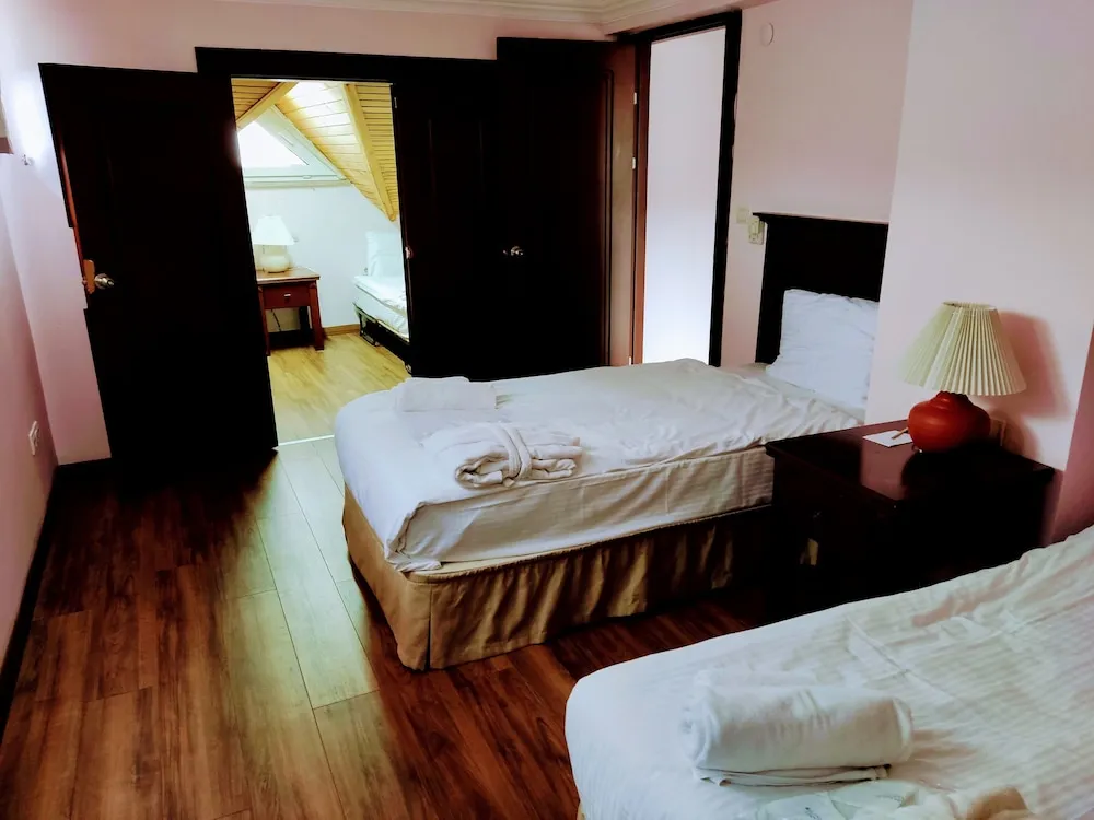 Grand Süit, Sauna, Göl Manzaralı