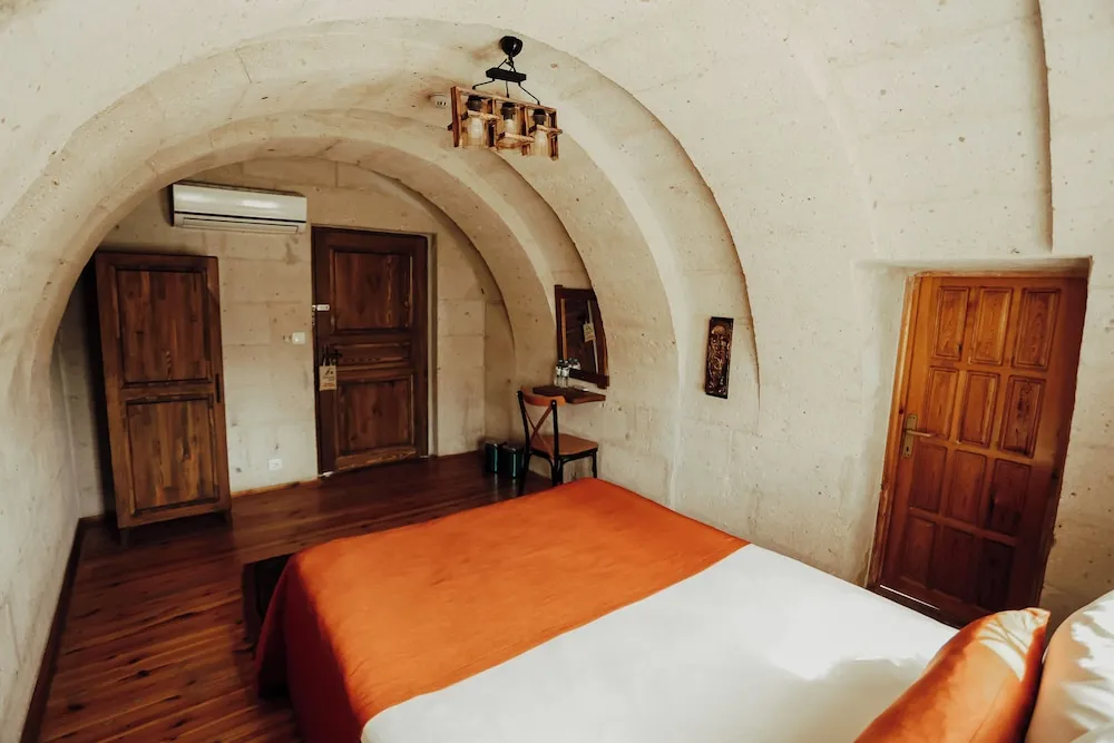 Tek Büyük veya İki Ayrı Yataklı Oda, Şehir Manzaralı