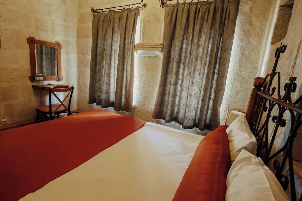 Tek Büyük veya İki Ayrı Yataklı Oda, Şehir Manzaralı