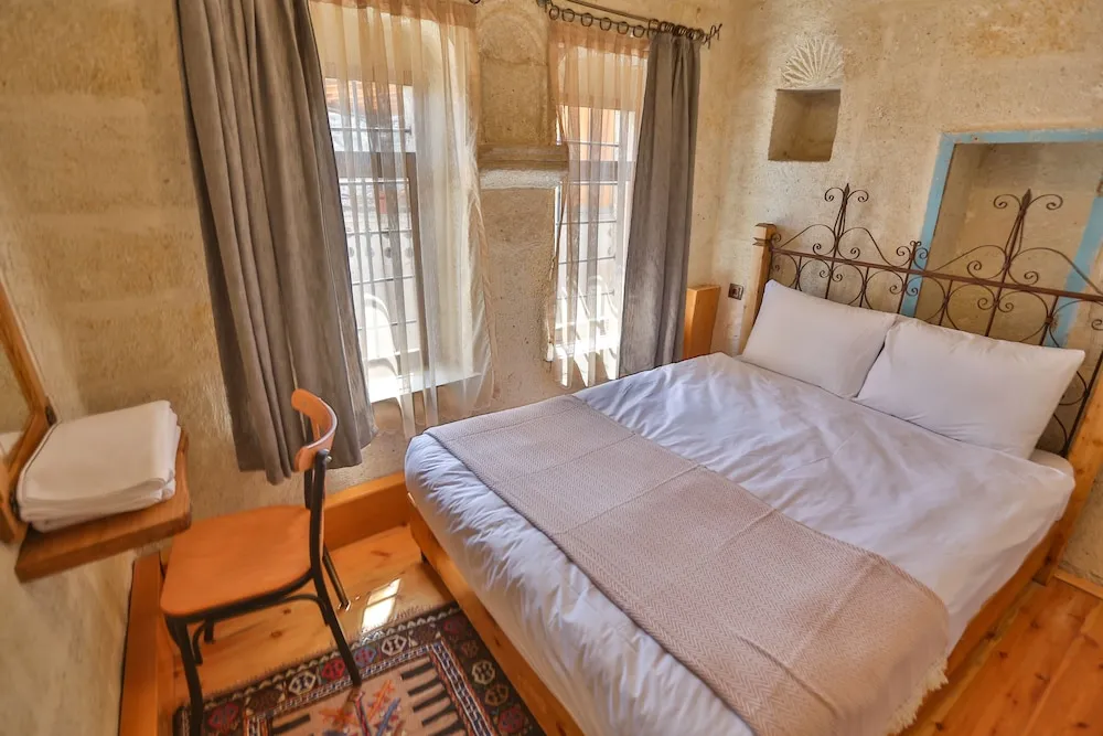 Tek Büyük veya İki Ayrı Yataklı Oda, Şehir Manzaralı