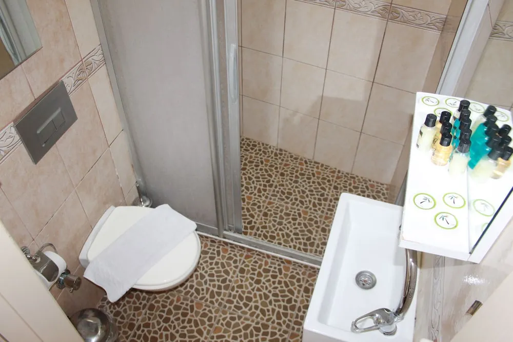 Economy Tek Büyük Yataklı Oda