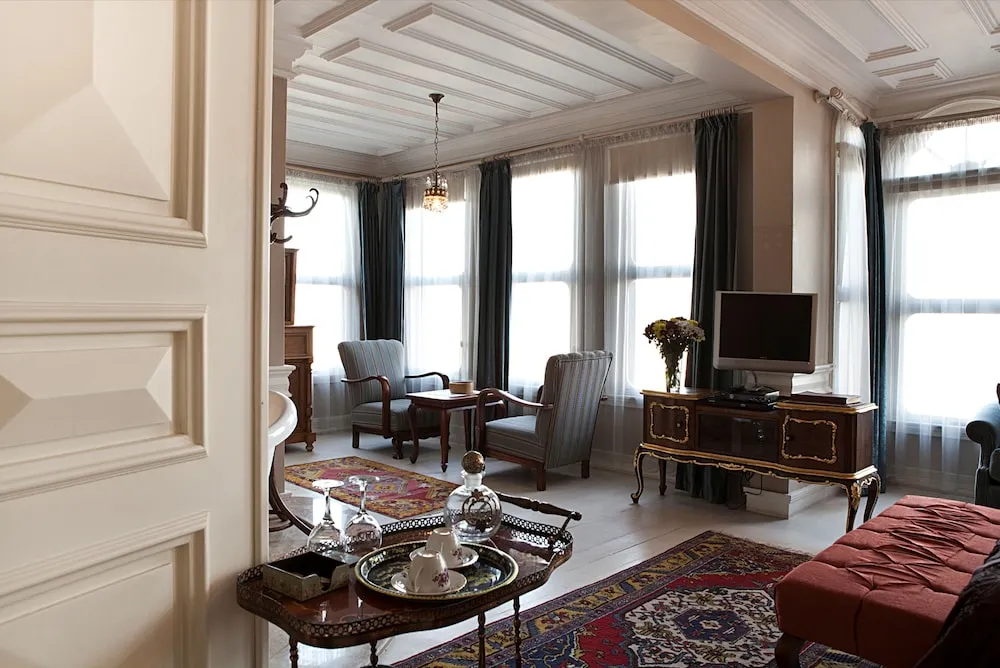 Deluxe Tek Büyük Yataklı Oda