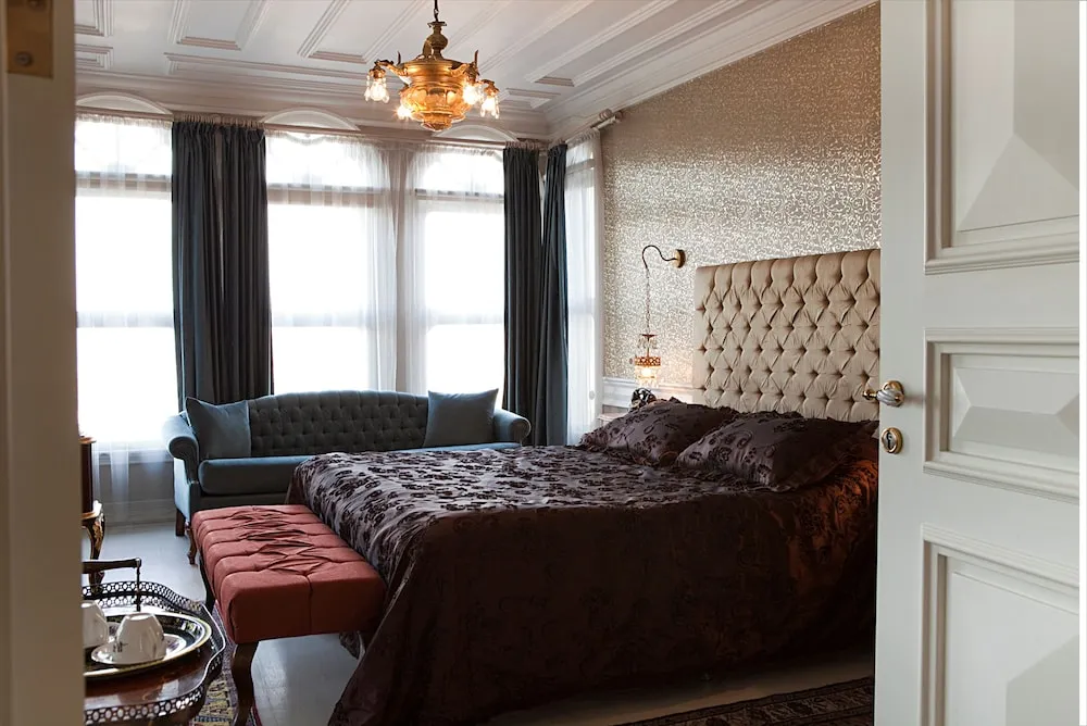 Deluxe Tek Büyük Yataklı Oda