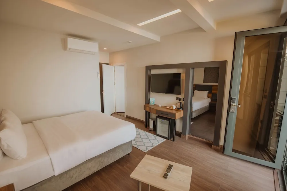 Deluxe Dbl Room with Garden and Terrace