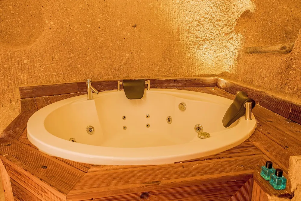 Elite Oda, Özel Banyo, Avlu Manzaralı