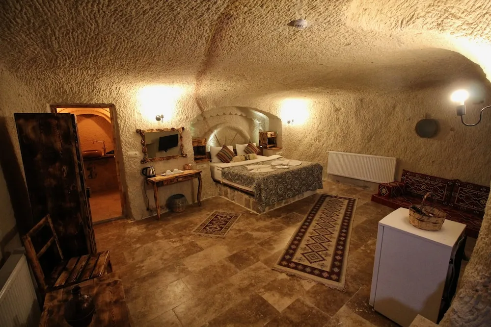Villa Ennar Cave