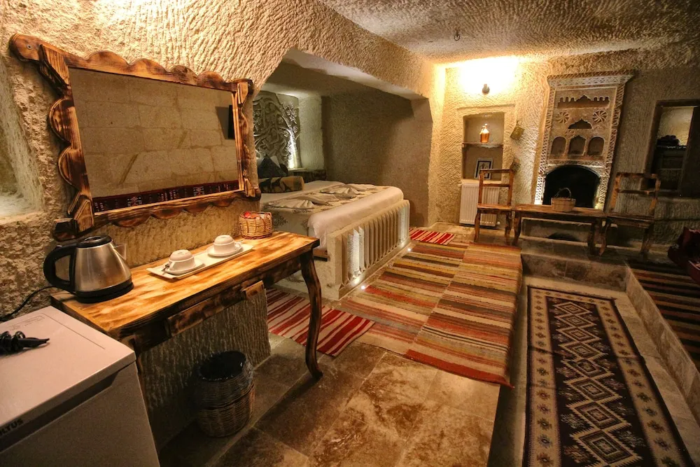 Villa Ennar Cave