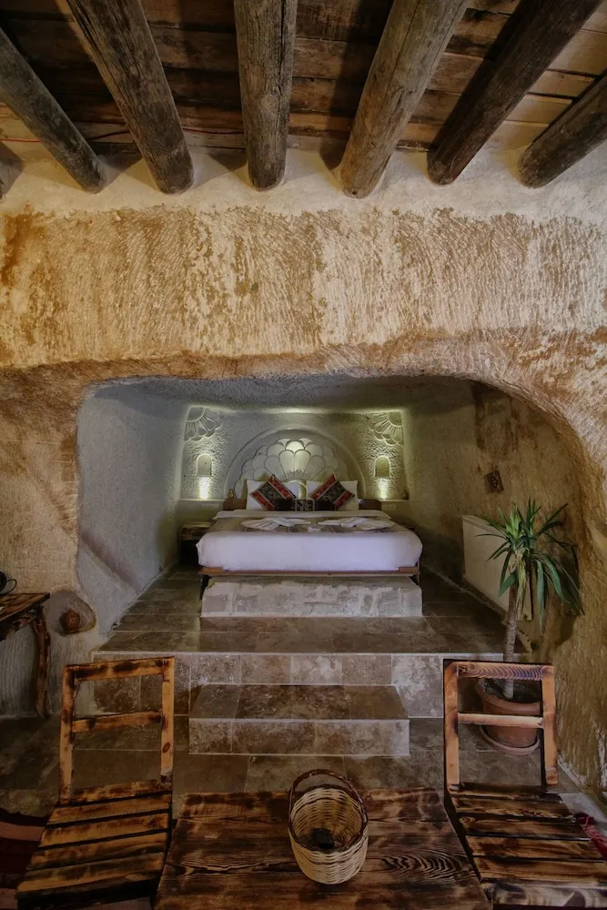 Villa Ennar Cave