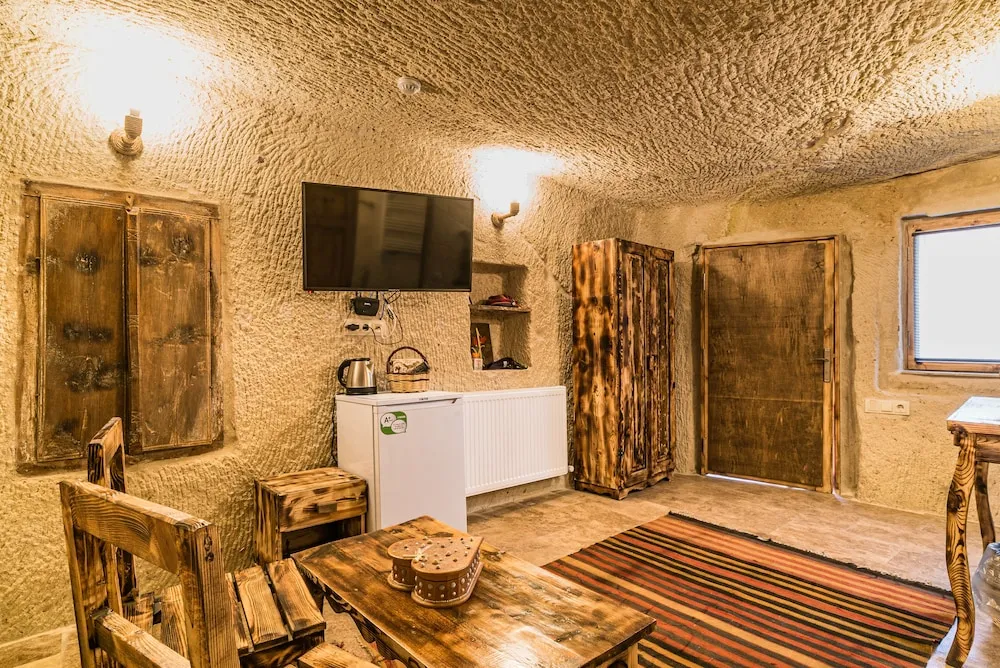 Villa Ennar Cave