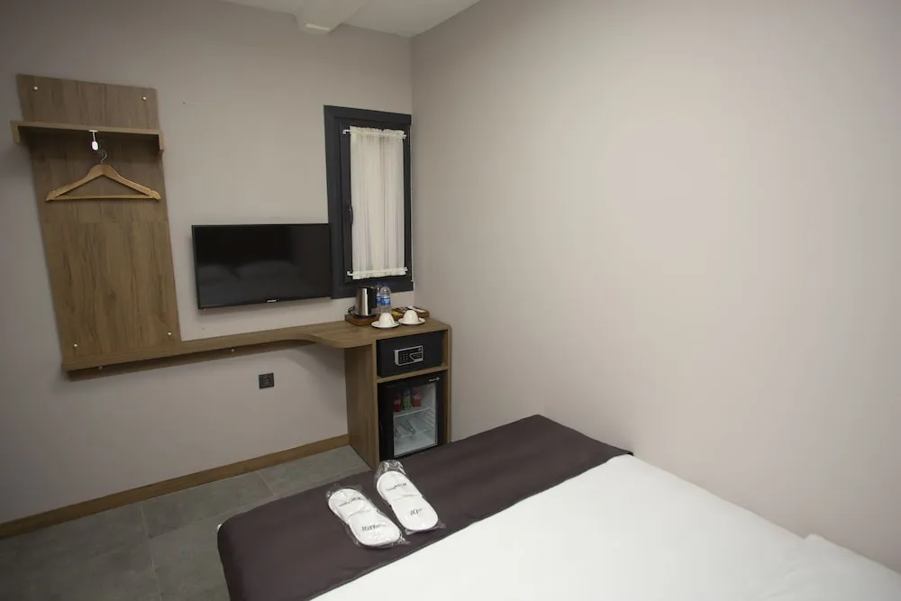 Economy Tek Büyük Yataklı Oda