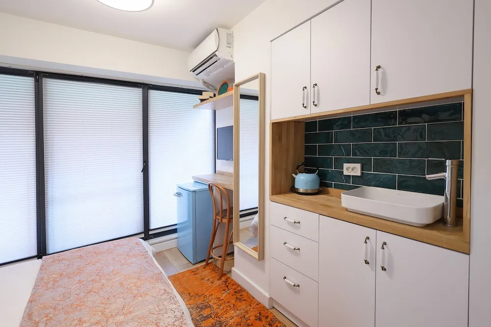 Standard Stüdyo, Şehir Manzaralı