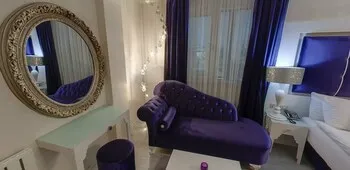 Lion City Hotel