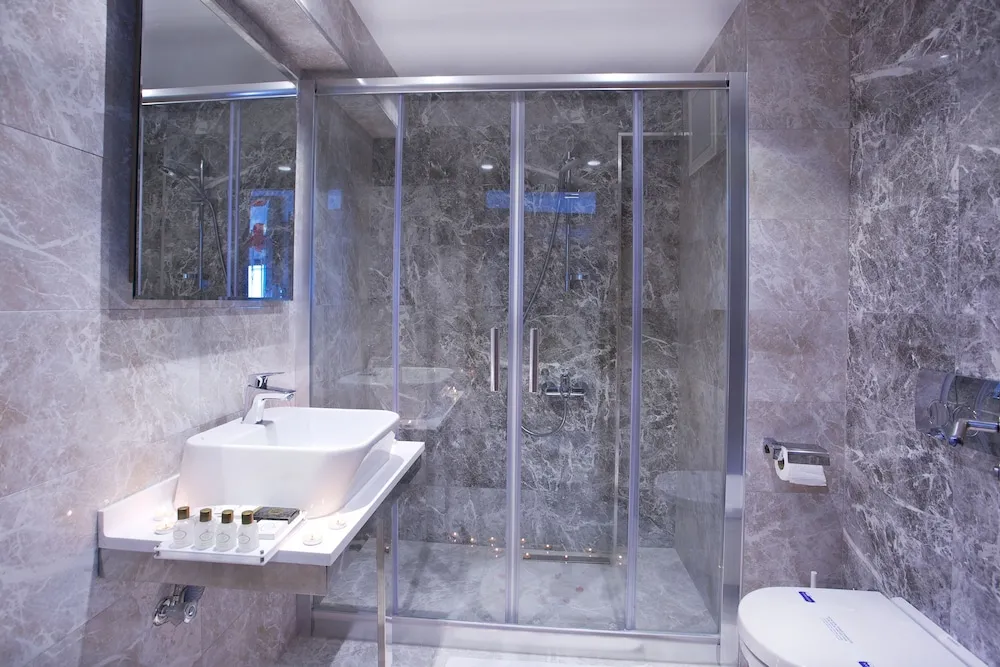 Deluxe Double or Twin Room Sea View