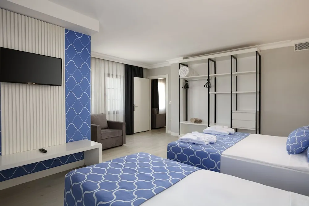 Family Room Land View