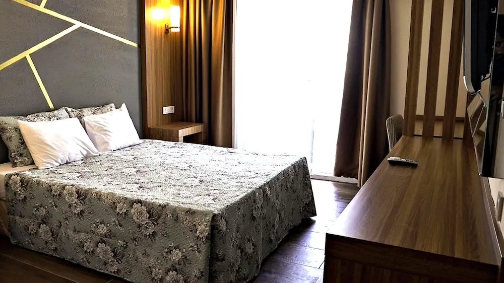 Standard Üç Kişilik Oda