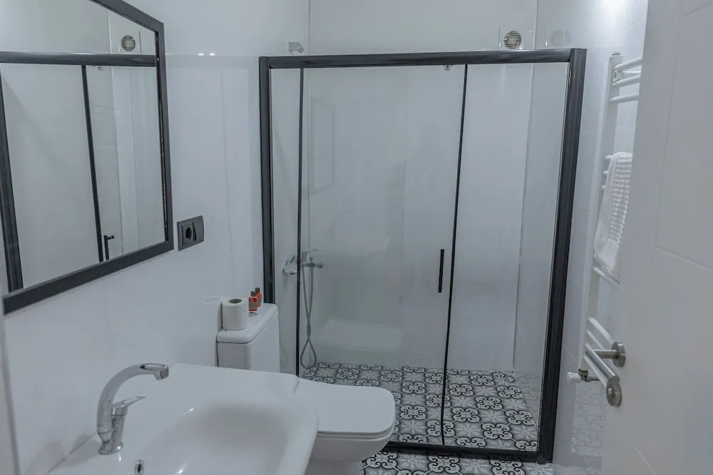 City Daire, 1 Büyük (Queen) Boy Yatak ve Çekyat, Sigara İçilmez, Küçük Mutfak