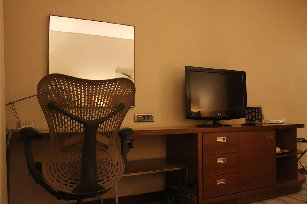 Queen Family Room With Sofa Bed