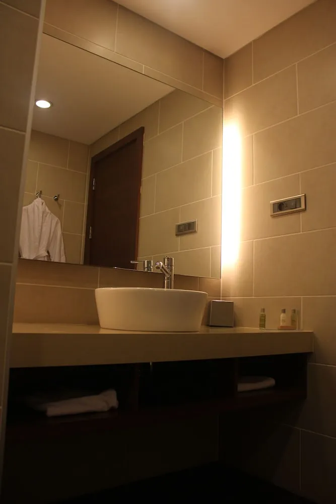 King One Bedroom Suite