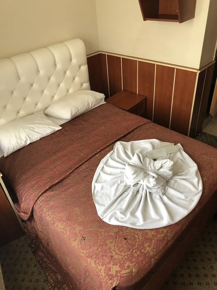 Oda, 2 Tek Kişilik Yatak