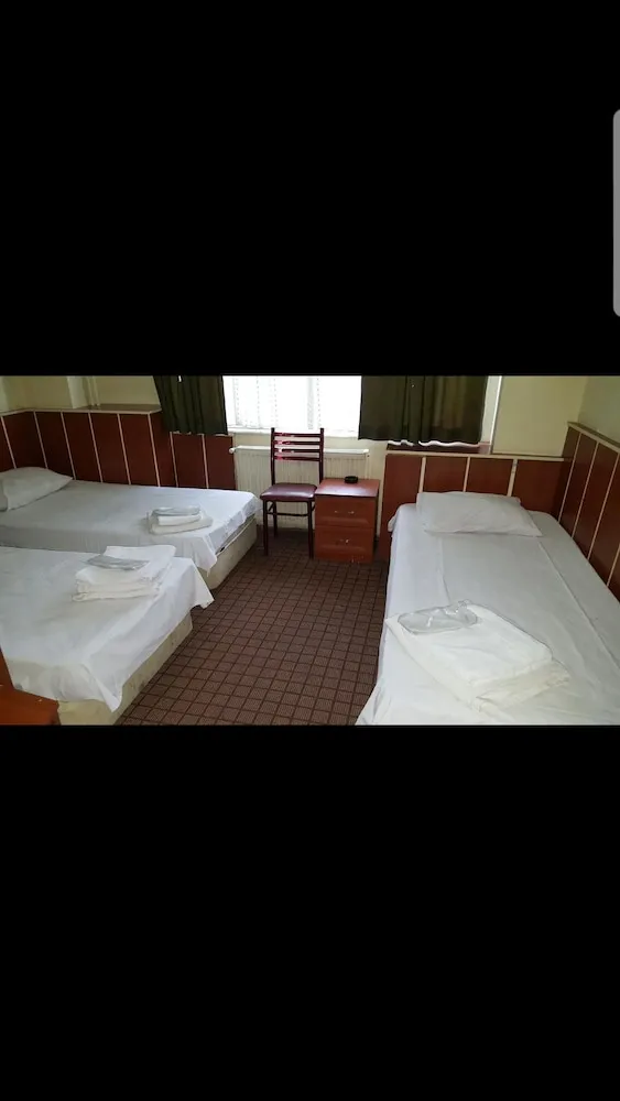 Economy Üç Kişilik Oda, Şehir Manzaralı