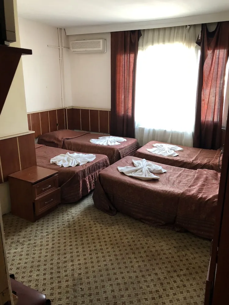 Economy Dört Kişilik Oda, Şehir Manzaralı