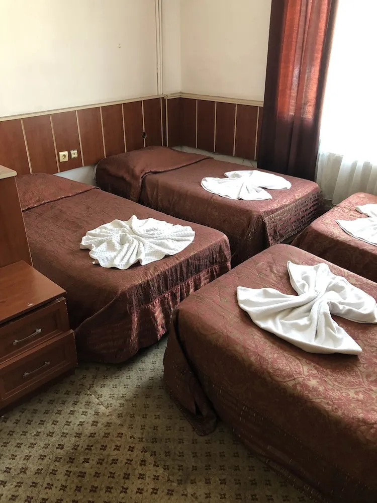 Economy Dört Kişilik Oda, Şehir Manzaralı