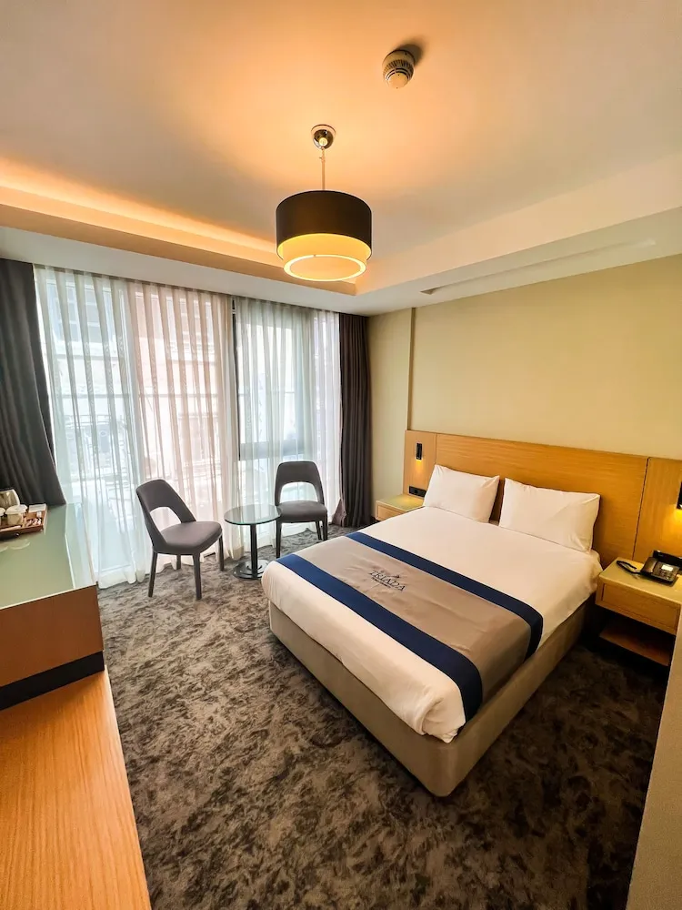 Comfort Tek Büyük Yataklı Oda (Main Building)
