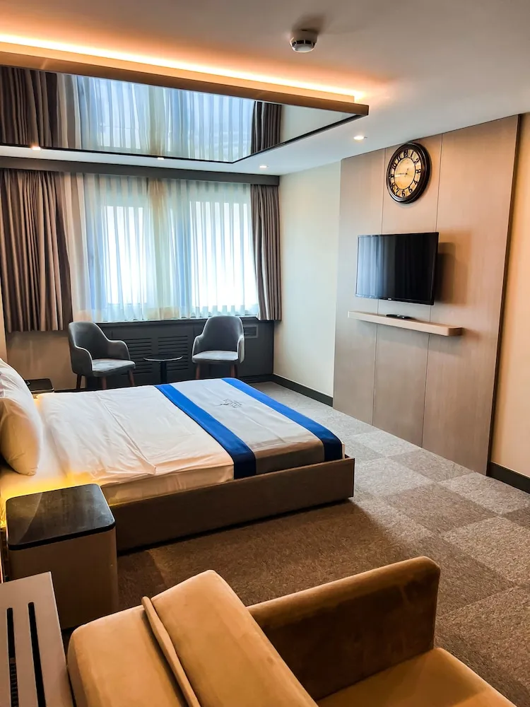 Deluxe Tek Büyük Yataklı Oda, Sıcak Su Küveti, Ek Bina