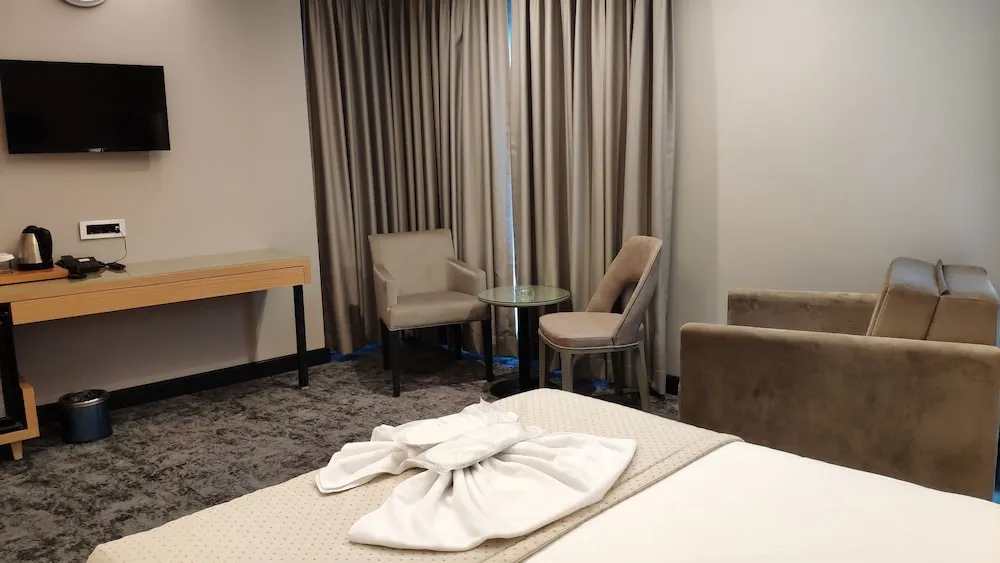 Deluxe Tek Büyük Yataklı Oda, Ek Bina