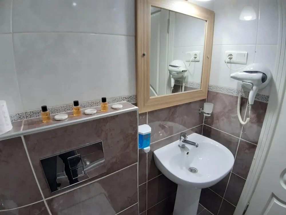 Standard Dört Kişilik Oda