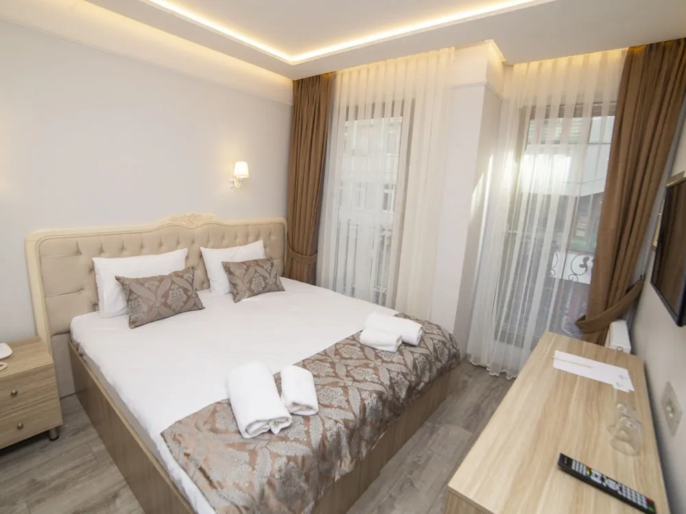 Standard Tek Büyük veya İki Ayrı Yataklı Oda