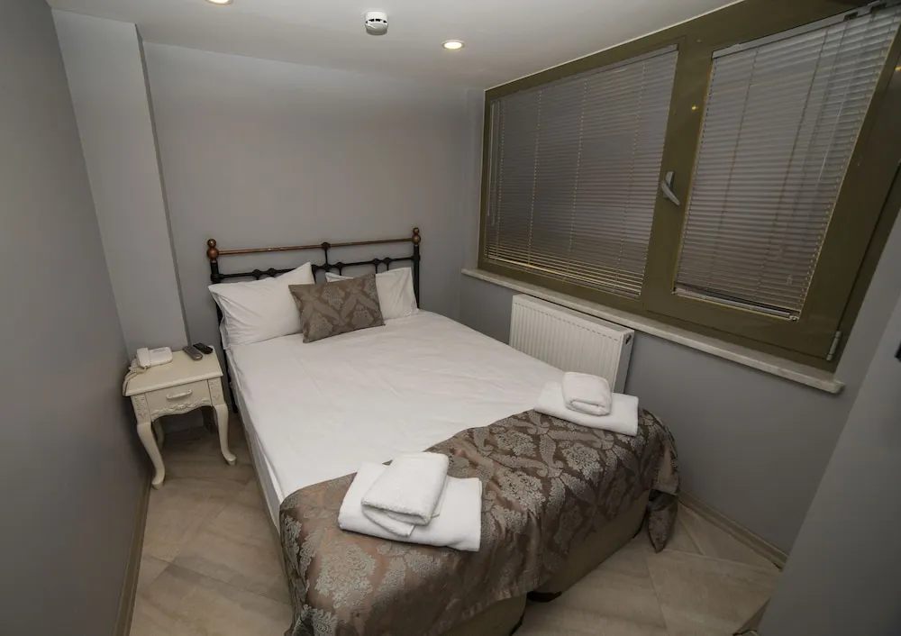 BASEMENT WITHOUT WINDOW