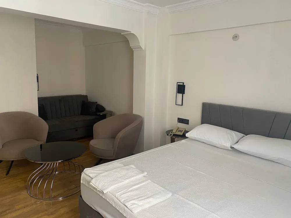 Deluxe Üç Kişilik Oda