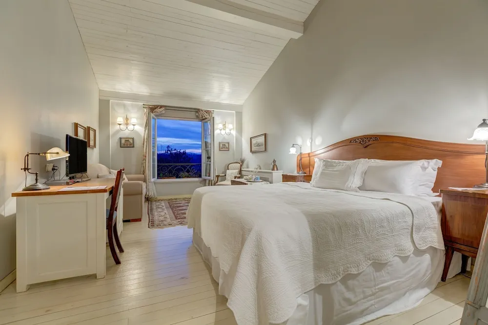 Deluxe Room with Forest View