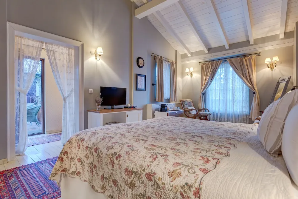 Junior Suite with Terrace and Forest View