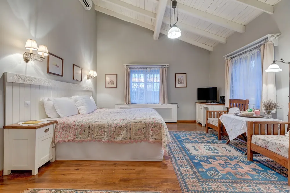 Superior Room with Pool & Forest View