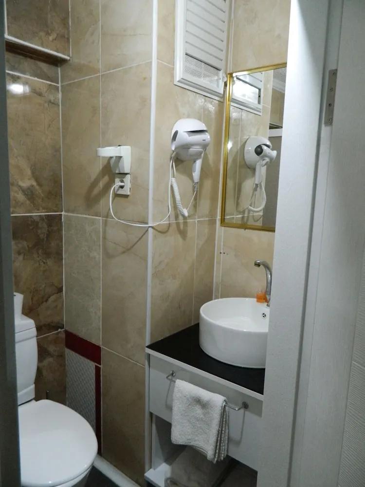 Standard Tek Büyük Yataklı Oda, 1 Çift Kişilik Yatak, Sigara İçilebilir, Şehir Manzaralı