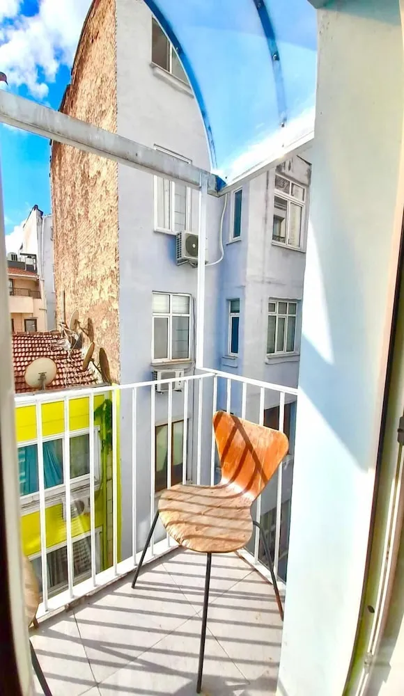 Classic Üç Kişilik Oda