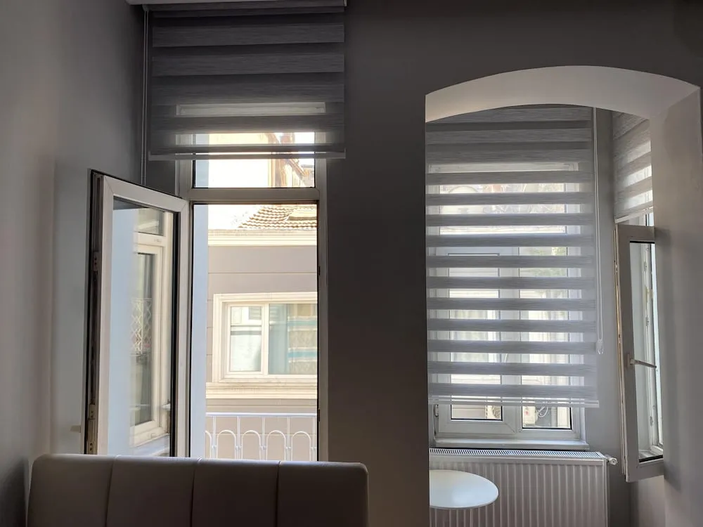 Standard Ortak Ranzalı Oda, Sadece kadınlar için
