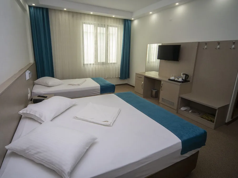 Standard Tek Büyük veya İki Ayrı Yataklı Oda, Şehir Manzaralı