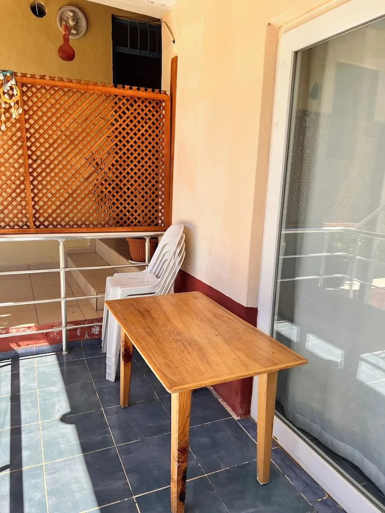 Grand Apart Daire, Bahçe Manzaralı