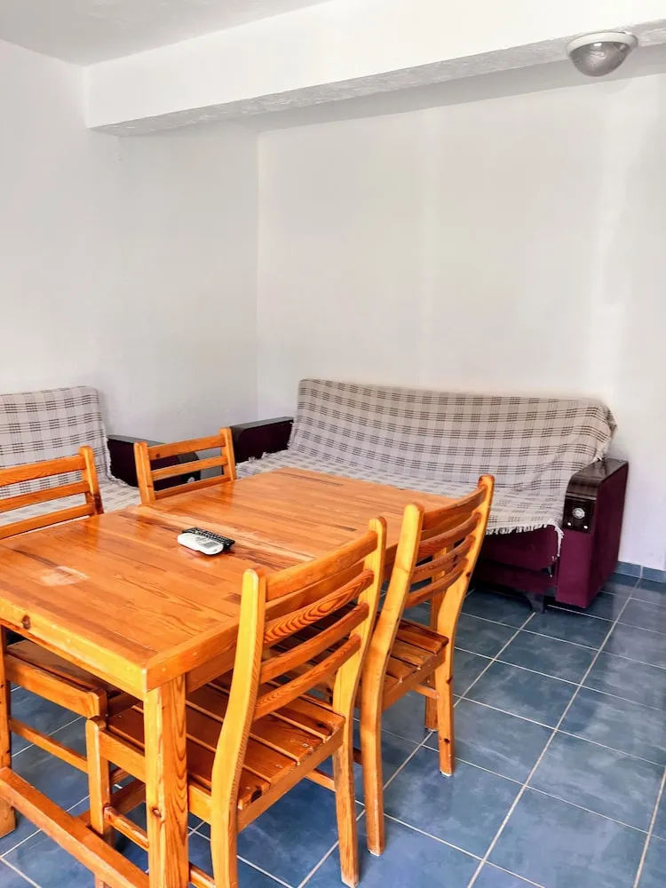 Grand Apart Daire, Bahçe Manzaralı