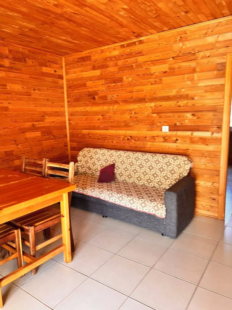 Grand Apart Daire, Bahçe Manzaralı