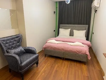 Renk Otel Karşıyaka