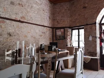 Ayvalik Sarigelin Pansiyon