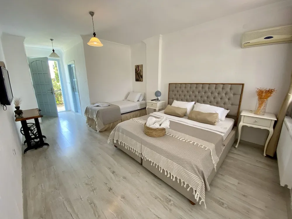 Deluxe Dört Kişilik Oda