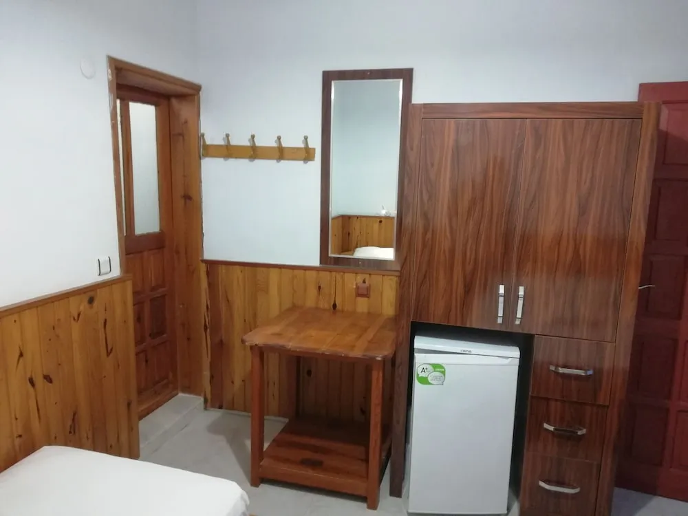 Standard Tek Büyük veya İki Ayrı Yataklı Oda, 1 Yatak Odası, Sigara İçilmez, Bahçe Manzaralı