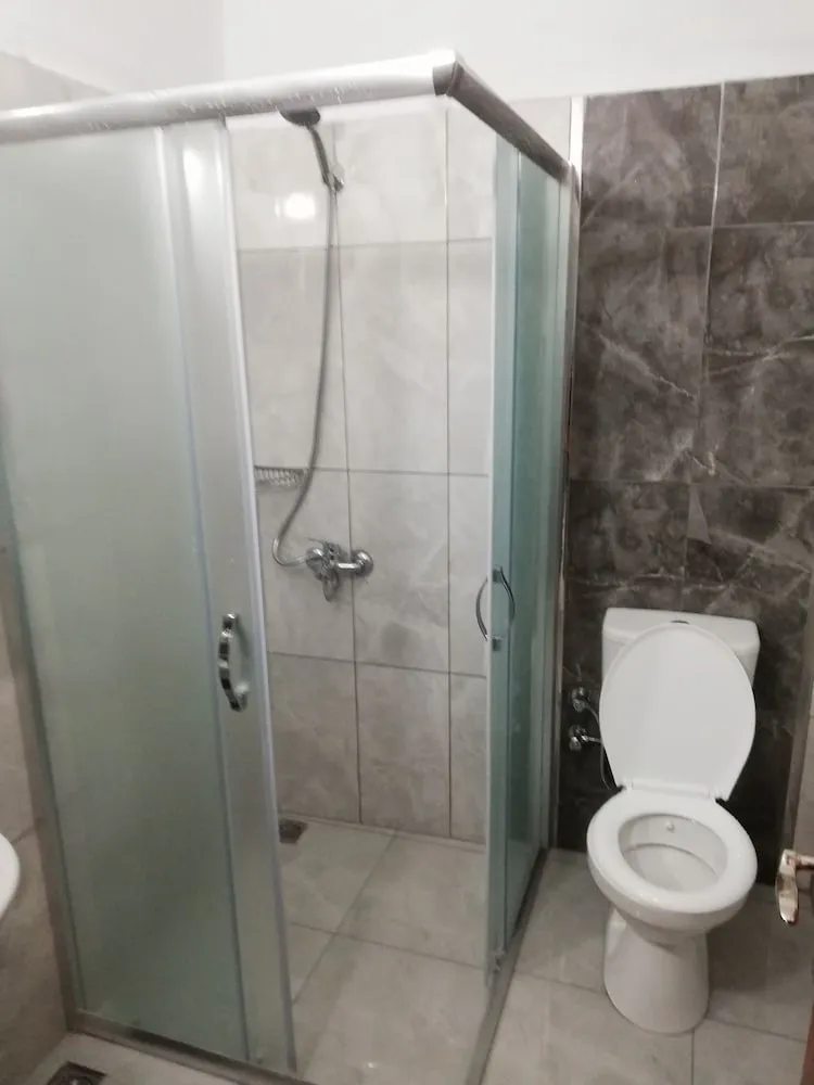 Standard Tek Büyük veya İki Ayrı Yataklı Oda, 1 Yatak Odası, Sigara İçilmez, Bahçe Manzaralı